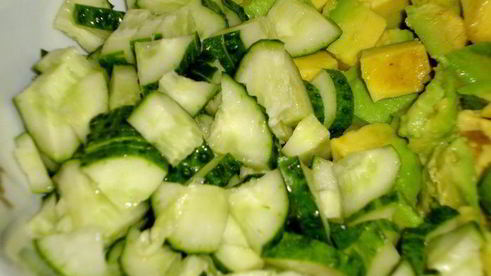 салат из свеклы с авокадо