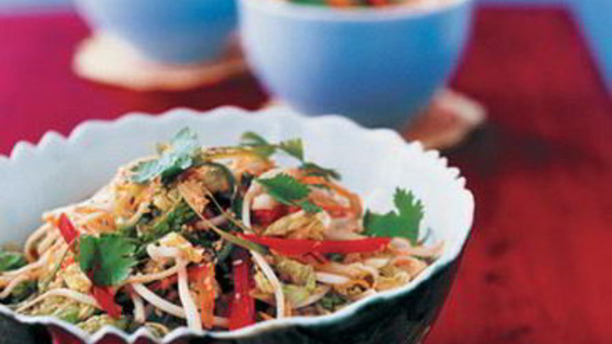 Рецепт салата из яичной лапши