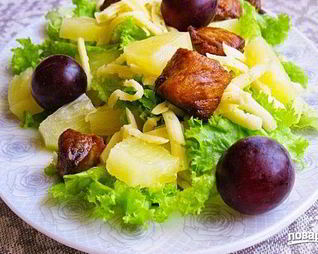 Салат — курица с ананасами с сыром