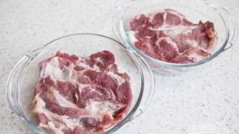 картошка под шубой в духовке со свининой