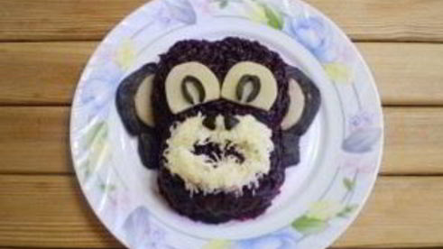 селедка под шубой в виде обезьянки