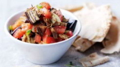 салат с баклажанами и курицей