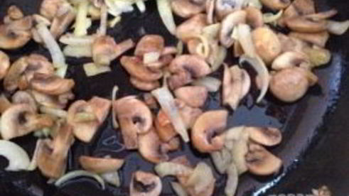 салат с грибами и куриной грудкой