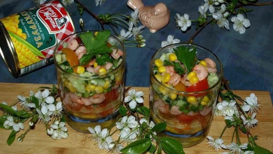 Рецепт салата с креветками и сладкой кукурузой