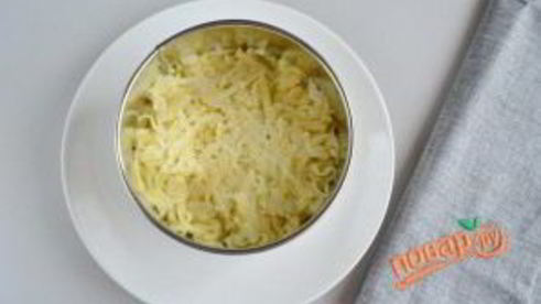 салат с сельдью фаворит