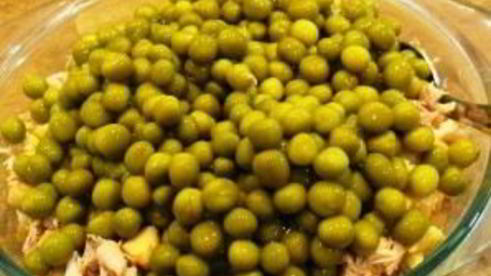 салат с зеленым горошком