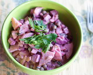 Салат со свеклой и картошкой