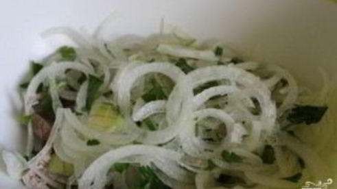 салат со свининой и луком