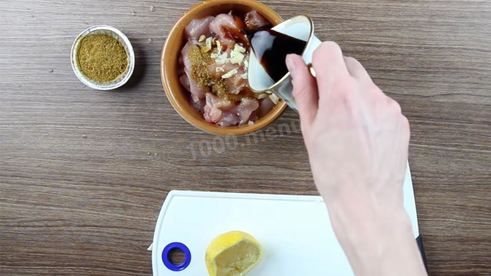 салат цезарь классический с курицей