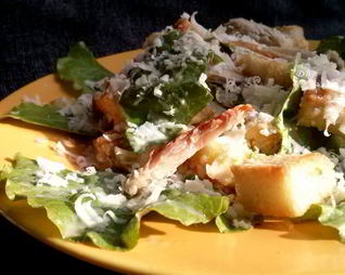 Салат Цезарь с курицей простой