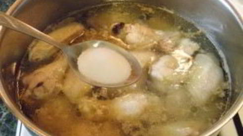 соус с курицей и картошкой