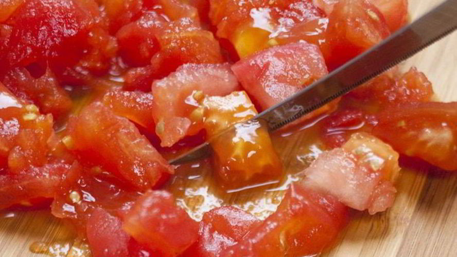 Рецепт свежего томатного соуса