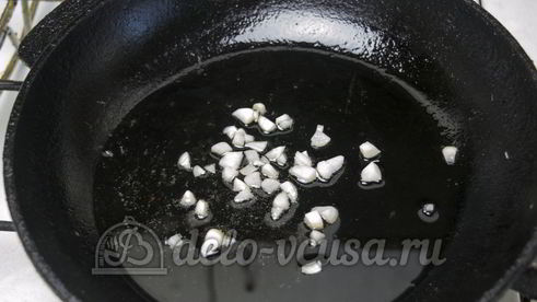 томатный соус с чесноком