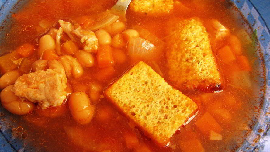 Рецепт ароматного томатного супа с фасолью