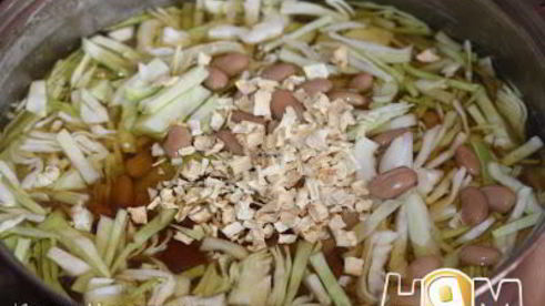 борщ с бычками по-одесски