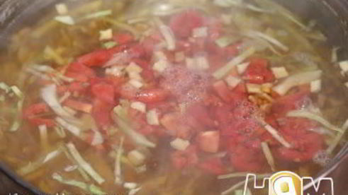 борщ с бычками по-одесски