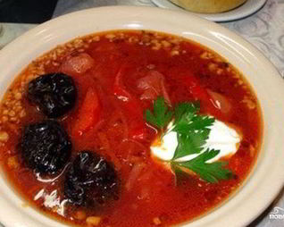 Борщ с черносливом вегетарианский