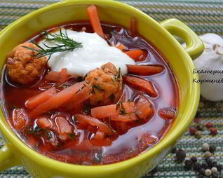Борщ с фрикадельками
