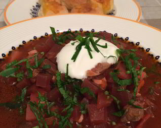 Борщ с курицей, говядиной и языком по-домашнему