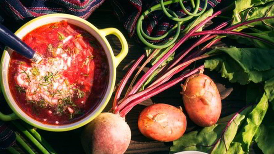 Рецепт холодного борща с колбасой