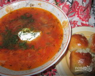 Украинский борщ с пампушками