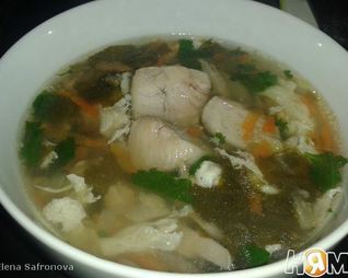 Зеленый борщ с сомом
