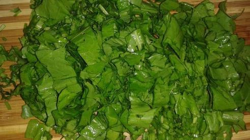 зеленый борщ с сомом