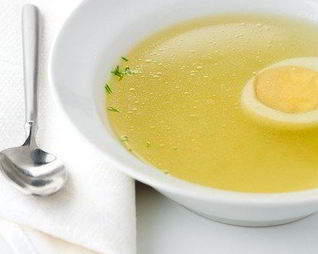 Ароматный куриный бульон