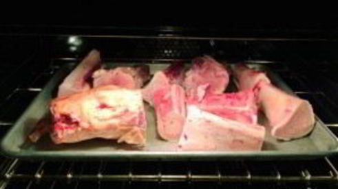 насыщенный говяжий бульон