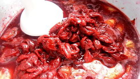 гаспачо из ревеня и вишни