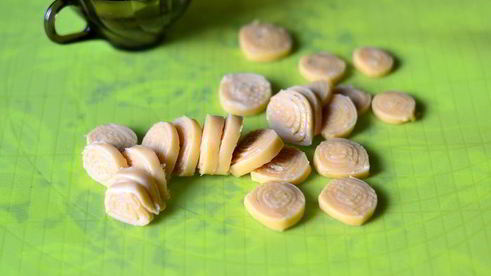 гороховый суп с чесночными рулетиками