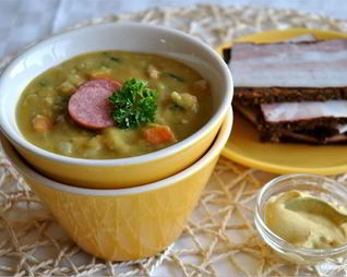 Гороховый суп с колбасками