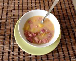 Гороховый суп с копченой рулькой