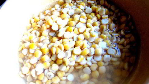 гороховый суп с копченостями и тыквой