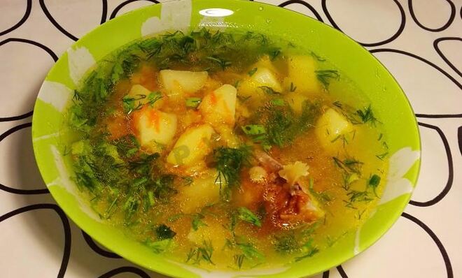 Гороховый суп с копченостями в мультиварке