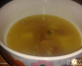 Гороховый суп с копчеными ребрышками