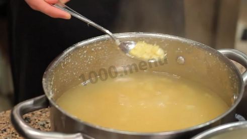 густой гороховый суп с мясом