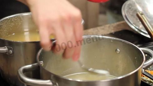 густой гороховый суп с мясом