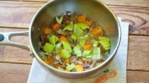 грибной суп с лисичками