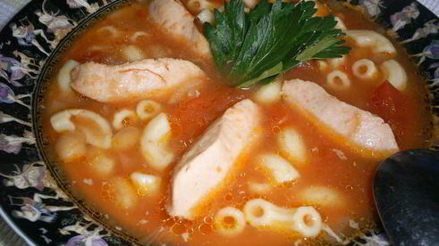 итальянский томатный суп с сосисками