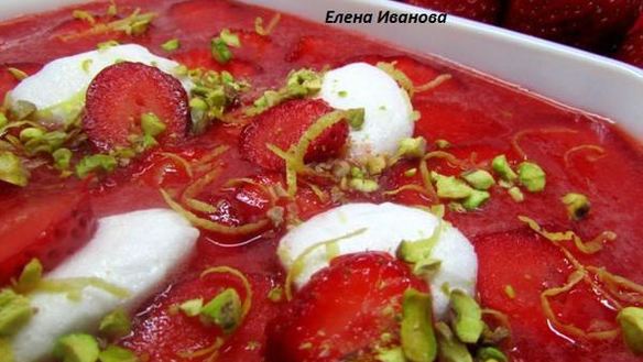 Рецепт Клубнично-лимонного холодный суп с нежными клецками