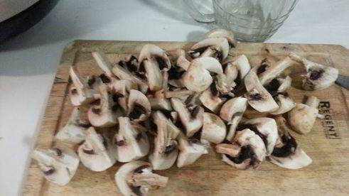 крем-суп из грибов и курицы в мультиварке