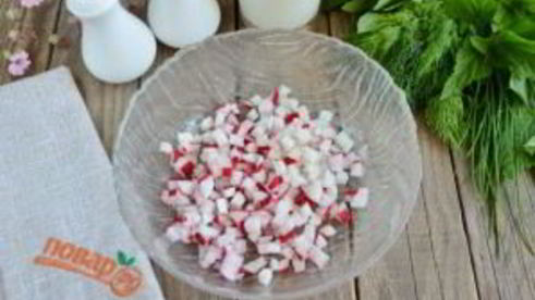 окрошка на кефире с крапивой и мятой