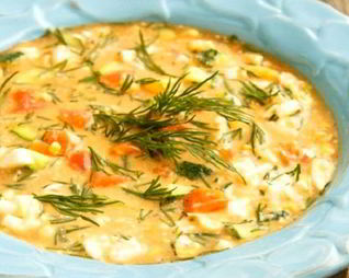 Окрошка с копченым лососем