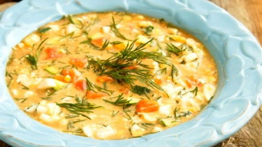 Рецепт окрошки с копченым лососем