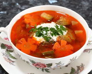 Быстрый овощной суп со свининой