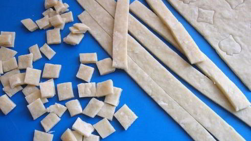 итальянский овощной суп с пастой и зеленым горошком