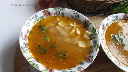 итальянский овощной суп с пастой и зеленым горошком