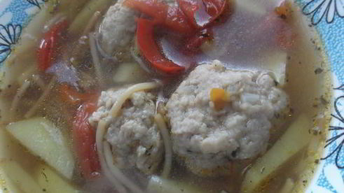суп с фрикадельками и овощами