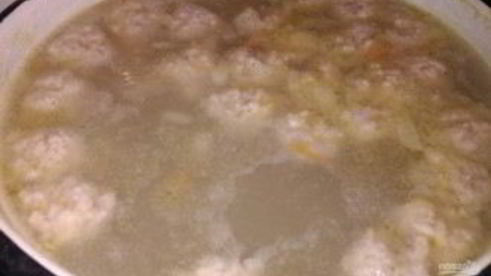 суп с куриными фрикадельками и овощами